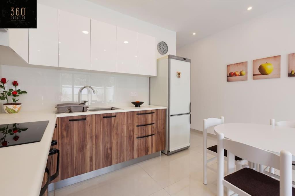 Comfy Apt With Terrace, 5 Mins To Sliema Ferries By 360 Estates Gzira Exterior foto