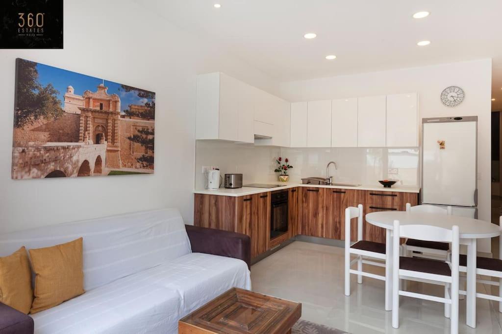 Comfy Apt With Terrace, 5 Mins To Sliema Ferries By 360 Estates Gzira Exterior foto